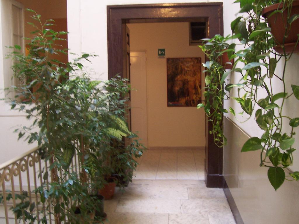 Hotel Pensione Romeo Bari Exterior photo