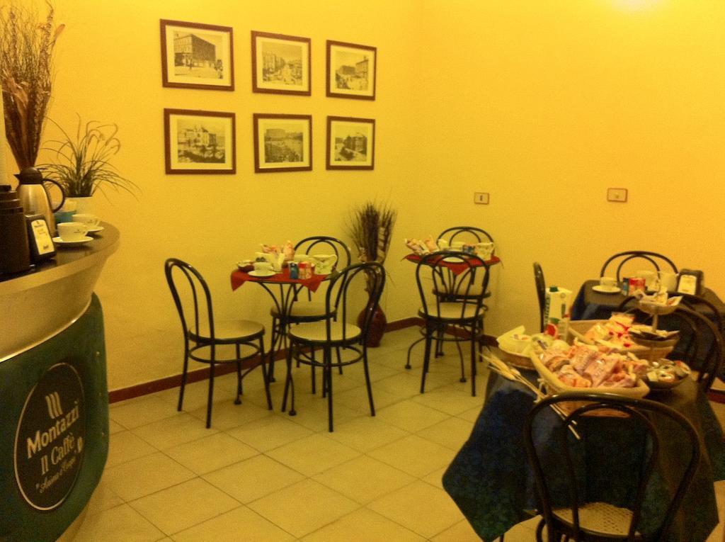 Hotel Pensione Romeo Bari Room photo