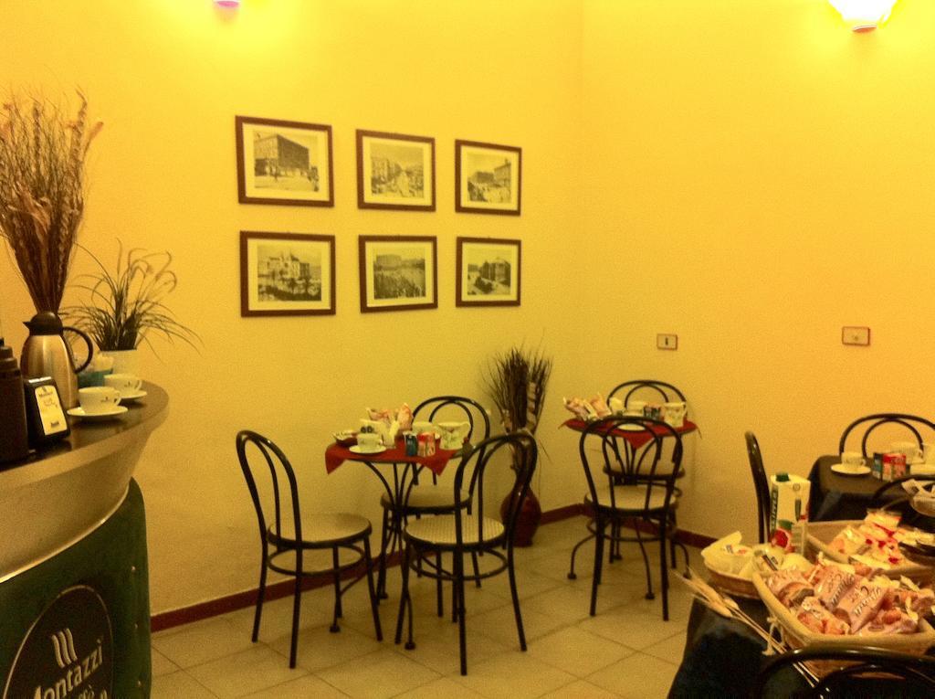 Hotel Pensione Romeo Bari Exterior photo